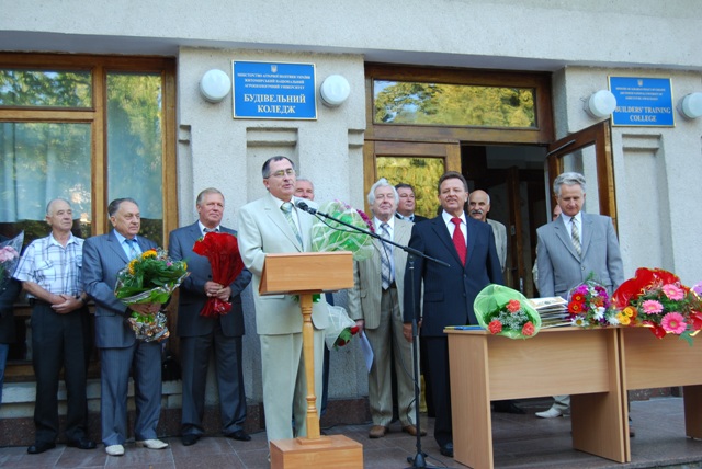 В.Павлусенко: «Нам потрібні розумні будівельники, і потрібні тут, на Україні»