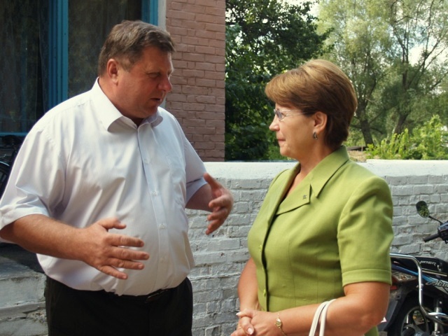 Зміцнювати авторитет Народної Партії (турботи селищного голови – народника з Чернігівщини)