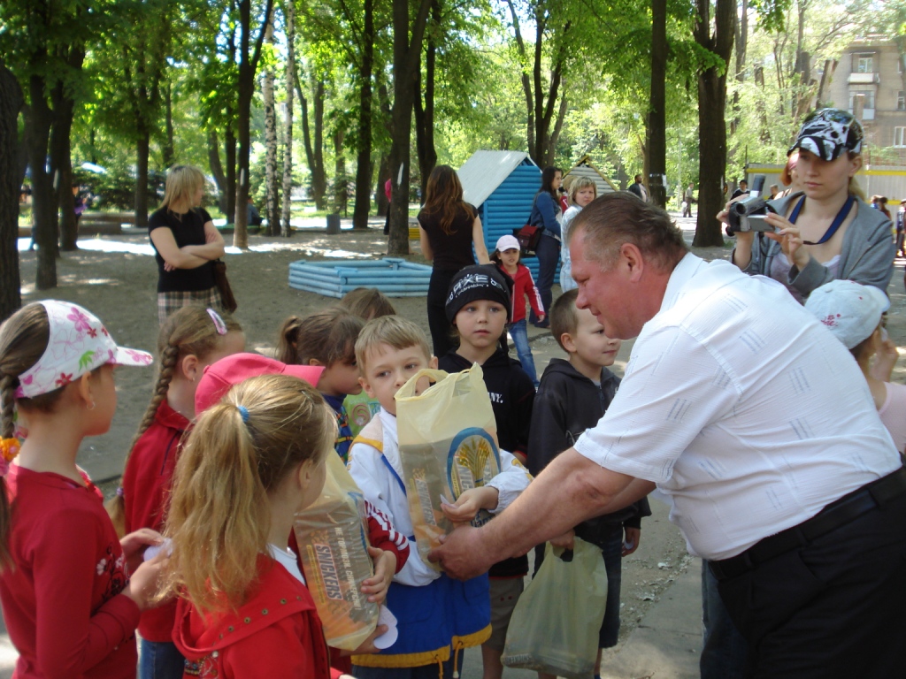 Народна Партія у «Маленькій країні»