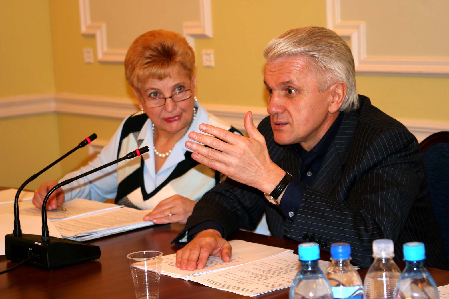 ЗА МИТЬ ДО СОТУ І ДО РИНКУ ЗЕМЛІ