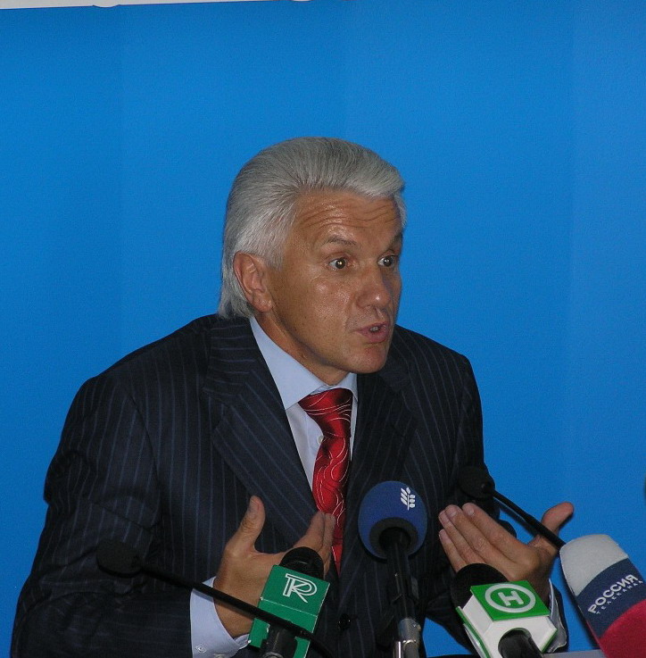 В.Литвин: «Ігнорування Конституції – це небезпечне явище для країни». Голова Народної Партії дав прес-конференцію