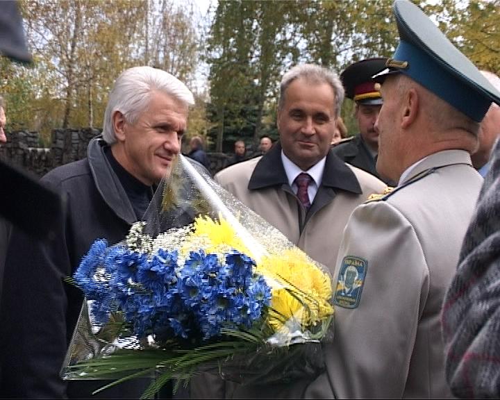 Володимир Литвин: «Нам потрібно утримати пам’ять, зберегти її такою, з якою люди захищали, відбудовували і утверджували наше життя»