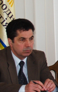 За ініціативи депутатів..!