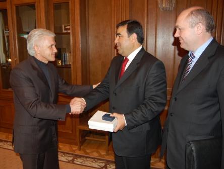 Володимир Литвин зустрівся з міністром освіти Республіки Таджикистан