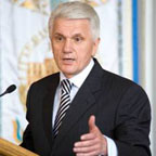 Володимир Литвин виступає за розробку ефективної регіональної політики, яка сприятиме розвитку України