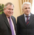 Голова Верховної Ради України Володимир Литвин у середу у Санкт-Петербурзі зустрівся з Президентом Європейської асамблеї з безпеки та оборони-Асамблеї Західноєвропейського Союзу (ЄАБО-АЗЄС) Робертом Волтером