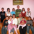 Народники допомогли багатодітній матері