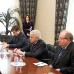 Голова Верховної Ради України Володимир Литвин у середу у Санкт-Петербурзі зустрівся з Головою Ради Федерації Федеральних Зборів Російської Федерації Сергієм Мироновим